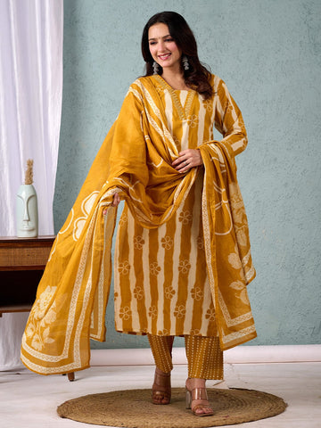 Stripper with Floral Printed Kurta with Trouser & Dupatta